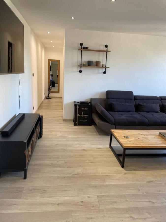 Appartement De Adrien Garage Prive Charleville-Mézières Εξωτερικό φωτογραφία